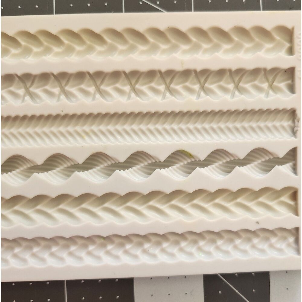 Silicone Rope and Border Mold, a flexible tool B31